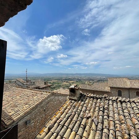 Happy House - Porta San Giacomo Apartment Assisi Exterior photo