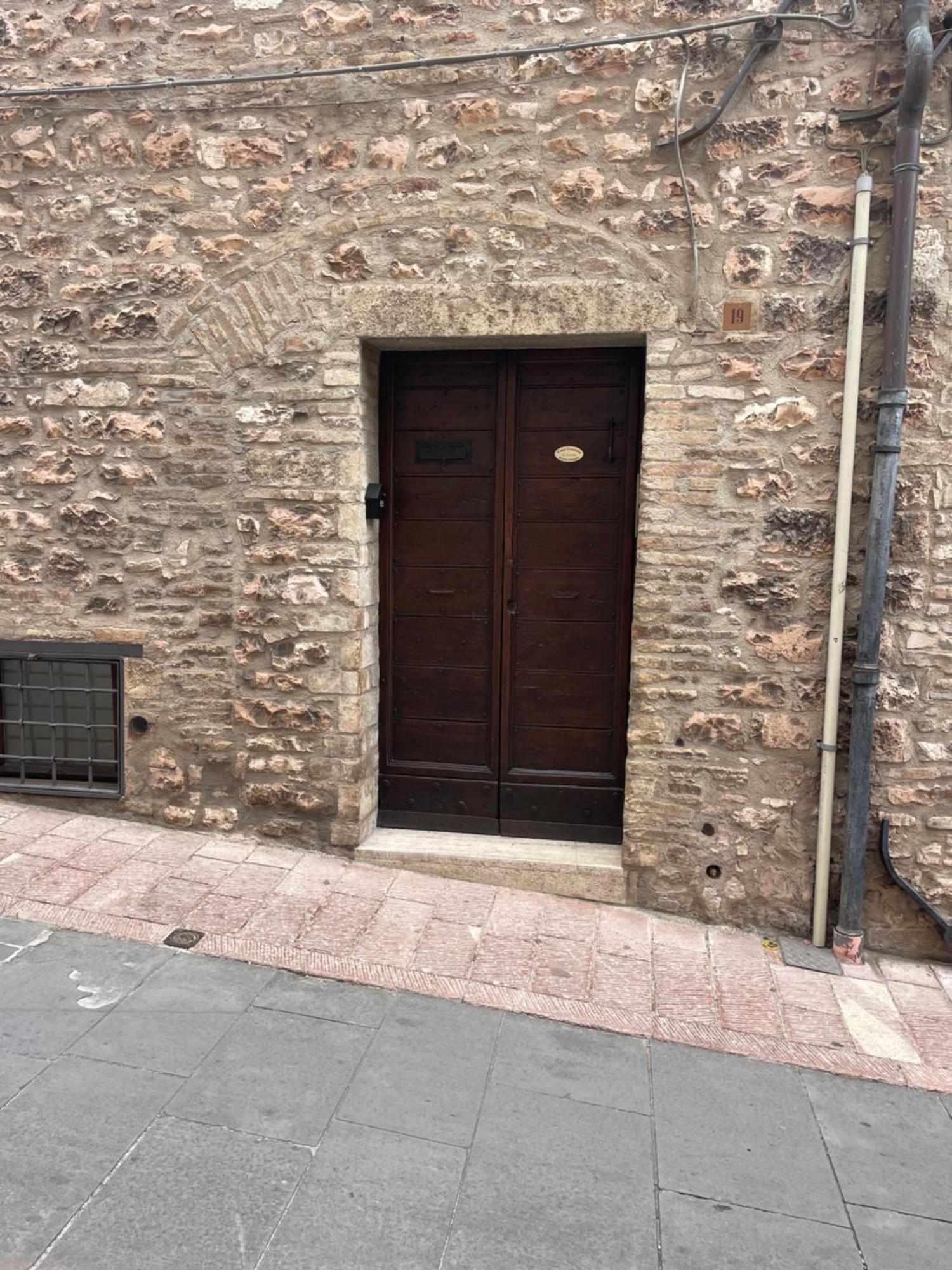 Happy House - Porta San Giacomo Apartment Assisi Exterior photo